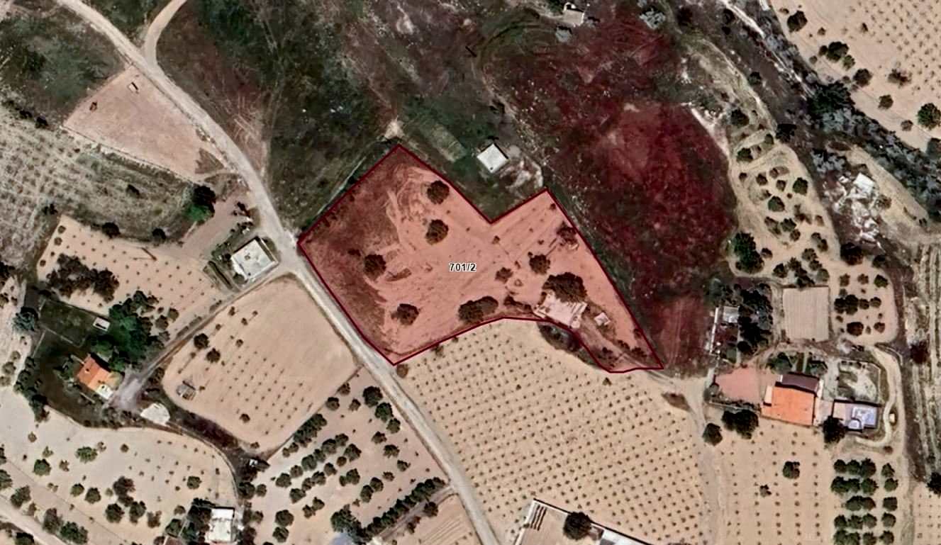 BAĞ EVİ VE ARSASI